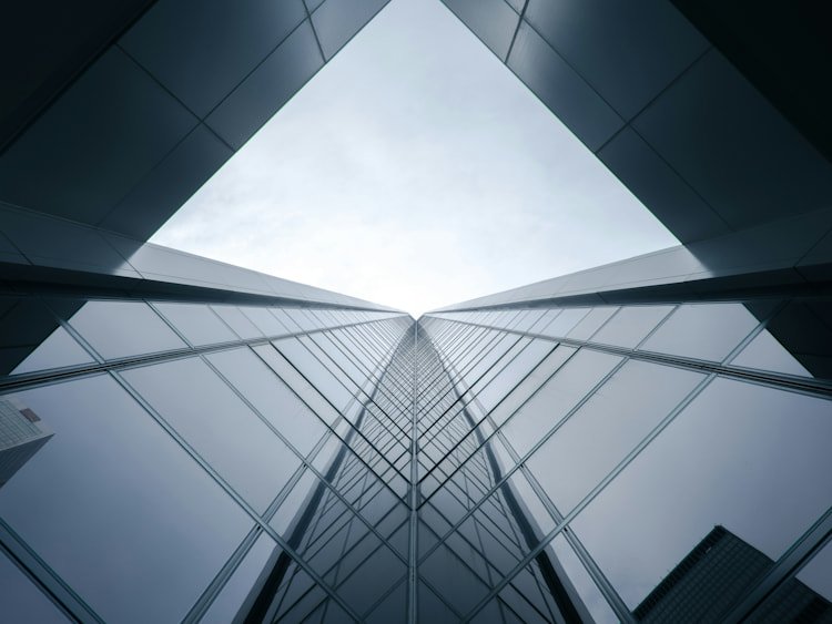 Schroders verne-ho-0LAJfSNa-xQ-unsplash