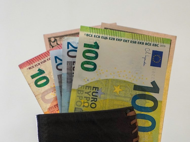 PGIM Fixed Income hamed-taha-gW8fYQLruCc-unsplash